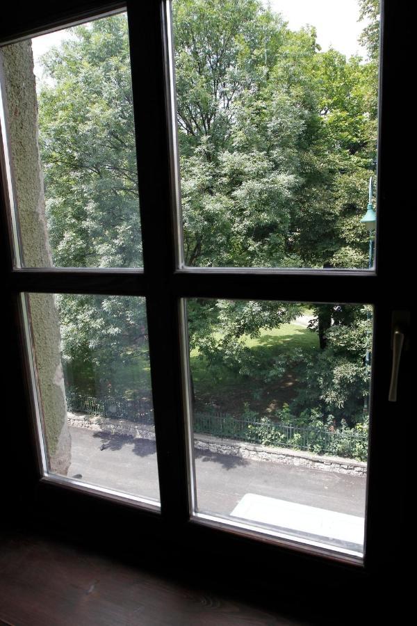 Victorian Apartment ซาราเยโว ภายนอก รูปภาพ