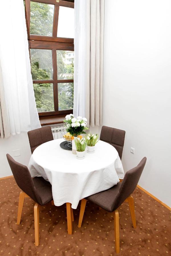 Victorian Apartment ซาราเยโว ภายนอก รูปภาพ